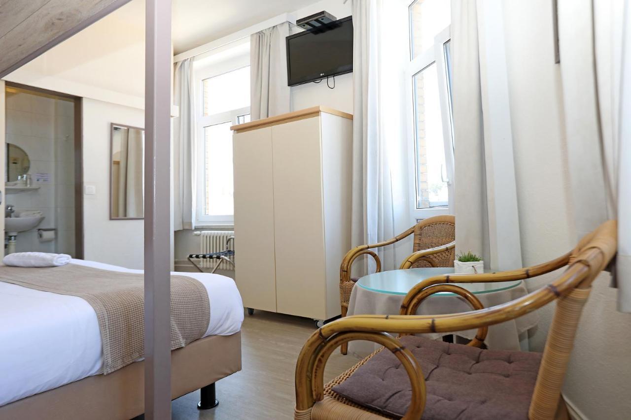 Hotel Cecil De Panne Bagian luar foto