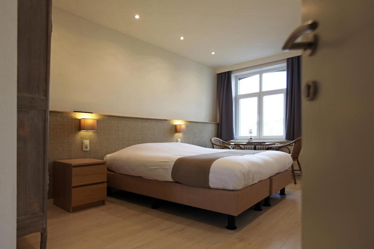 Hotel Cecil De Panne Bagian luar foto