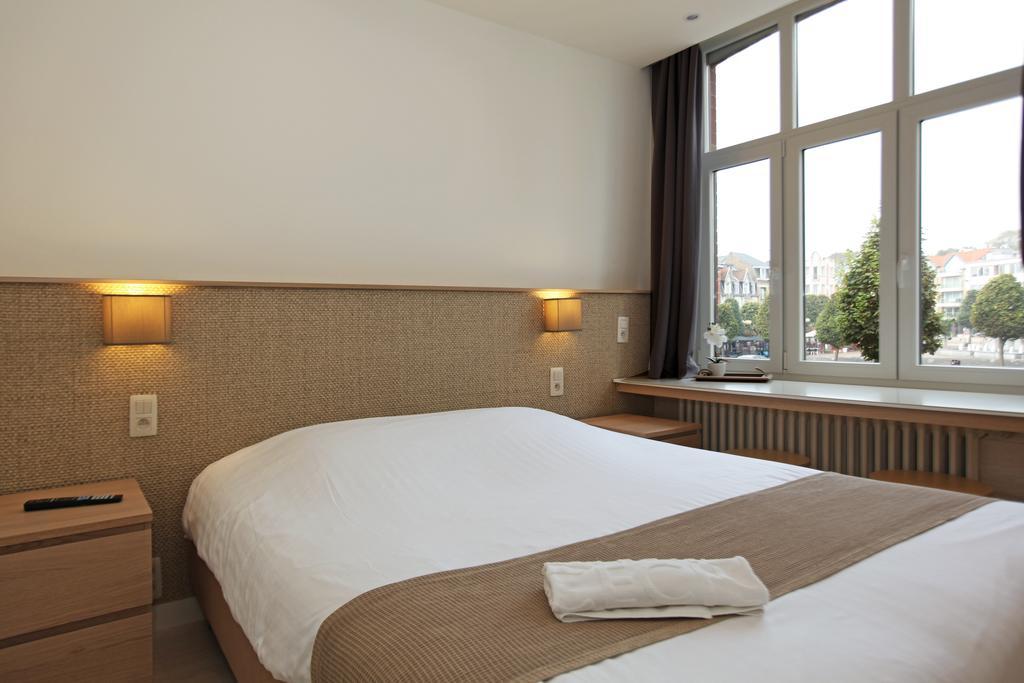 Hotel Cecil De Panne Ruang foto