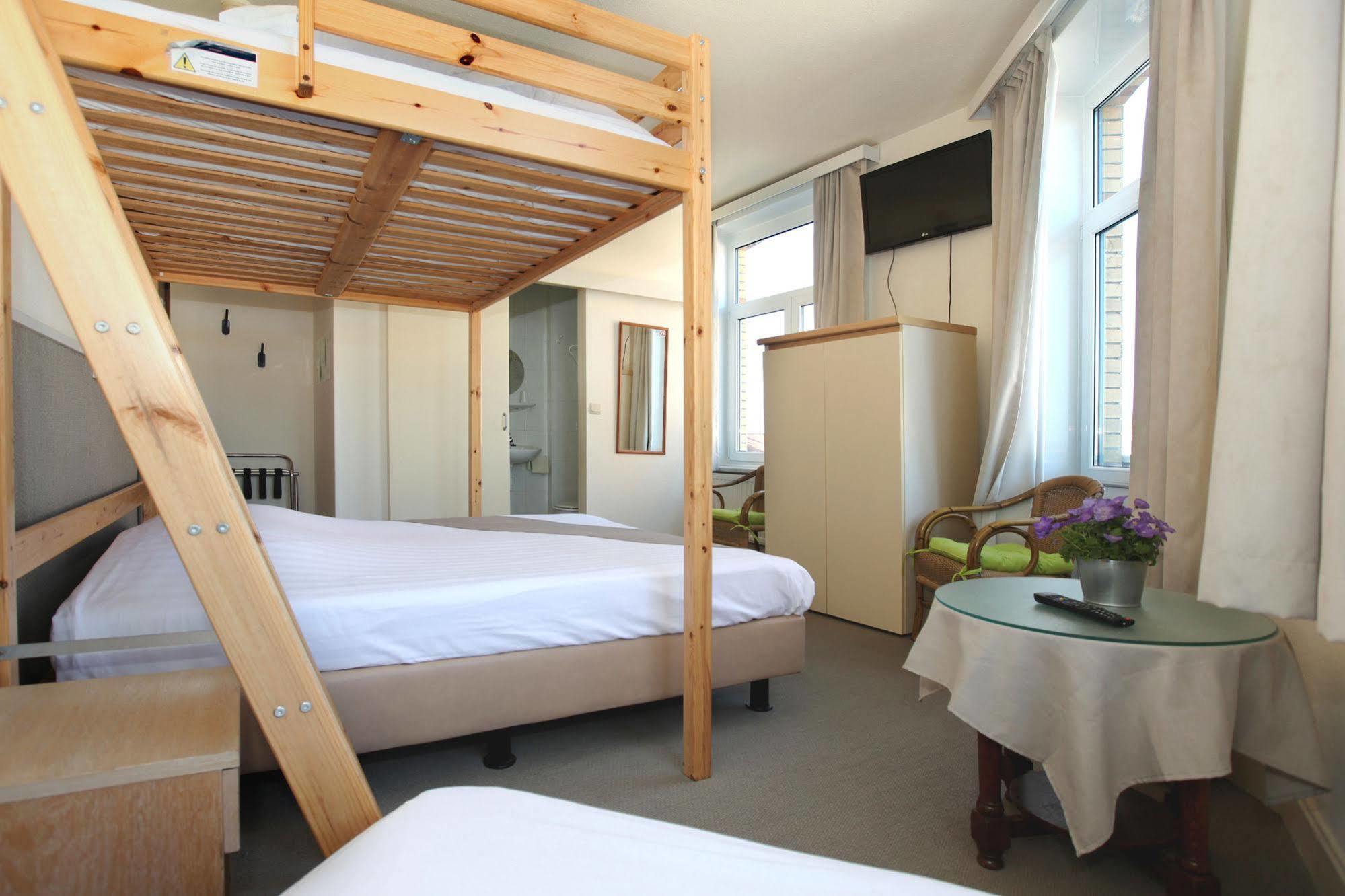 Hotel Cecil De Panne Bagian luar foto